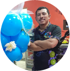 Julio Escobar Hernández <br> <p class="pais">Guatemala – Quetzaltenango<p>
