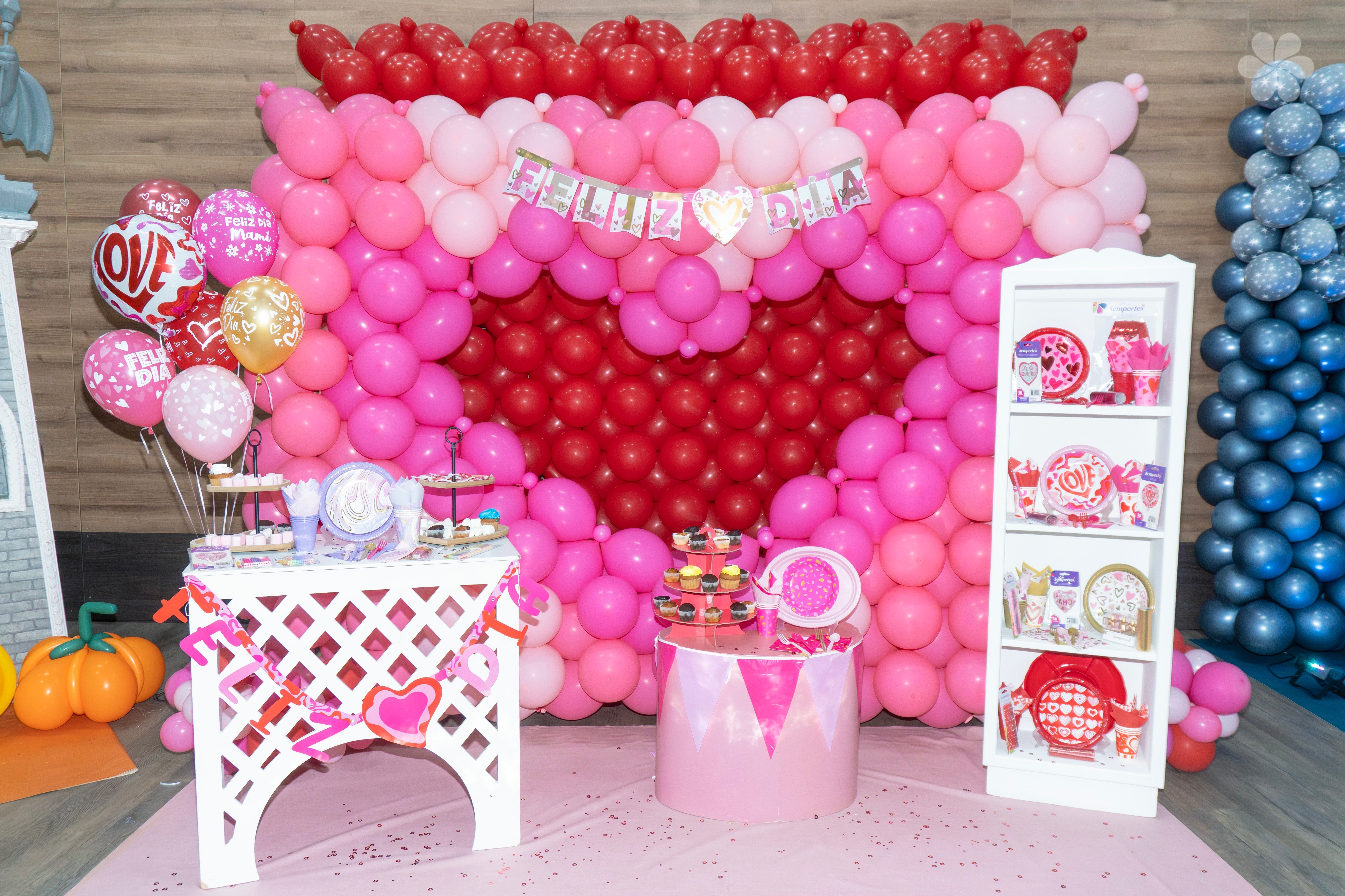 MESA AMOR Y AMISTAD SHOWROOM 2026
