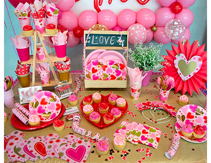 LOVE AND FRIENDSHIP DECORATION